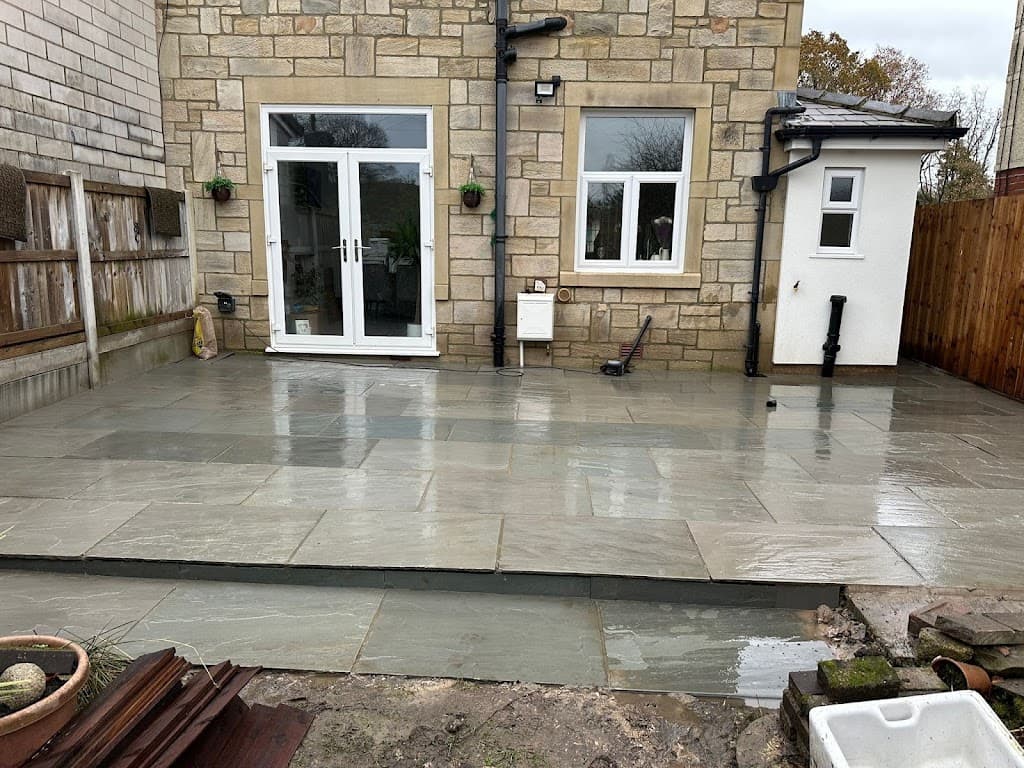 DLM Groundworks & Paving LTD