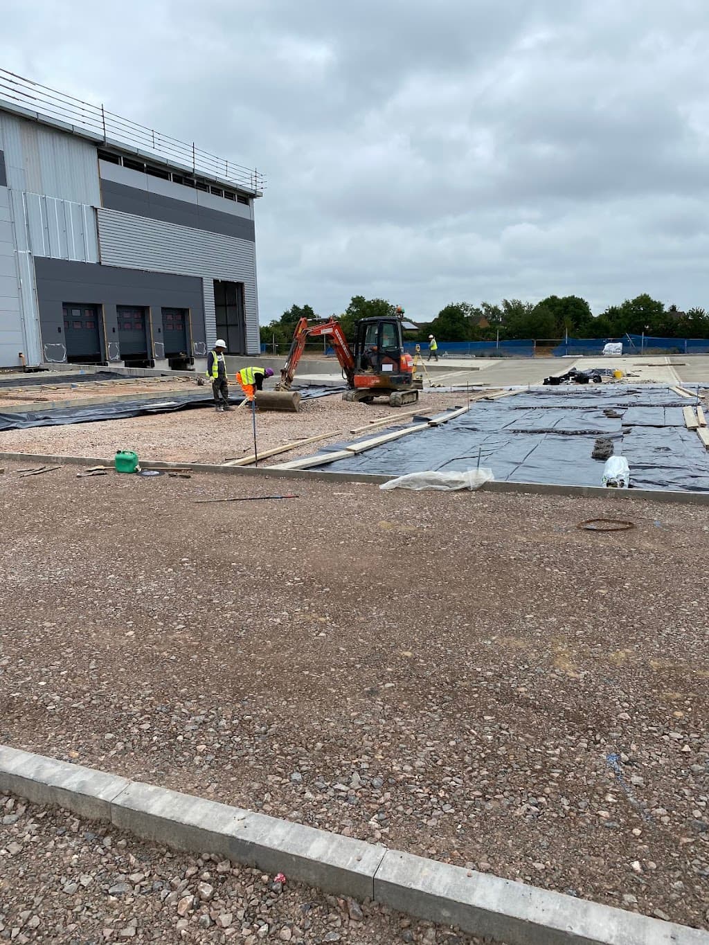 Hewlett & Sons Groundworks Ltd