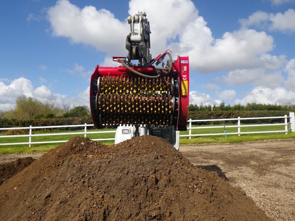 Town & Country Construction, Builders, Digger & Plant Hire, Aggregate & Decorative Landscaping Supplies