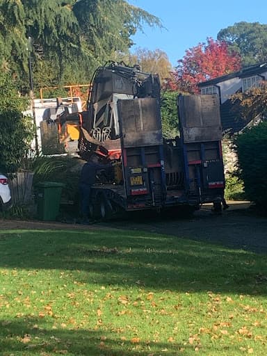 MK Demolition & Reclaim And Grab Hire — Customer photo